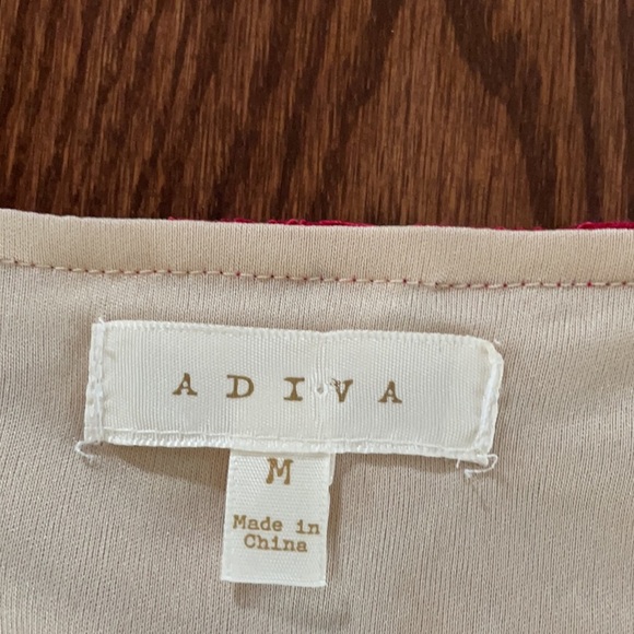 NWOT LACE Women’s TOP, ADIVA. Special occasion. 3/4 sleeves, V Neckline SIZE M - Picture 10 of 12